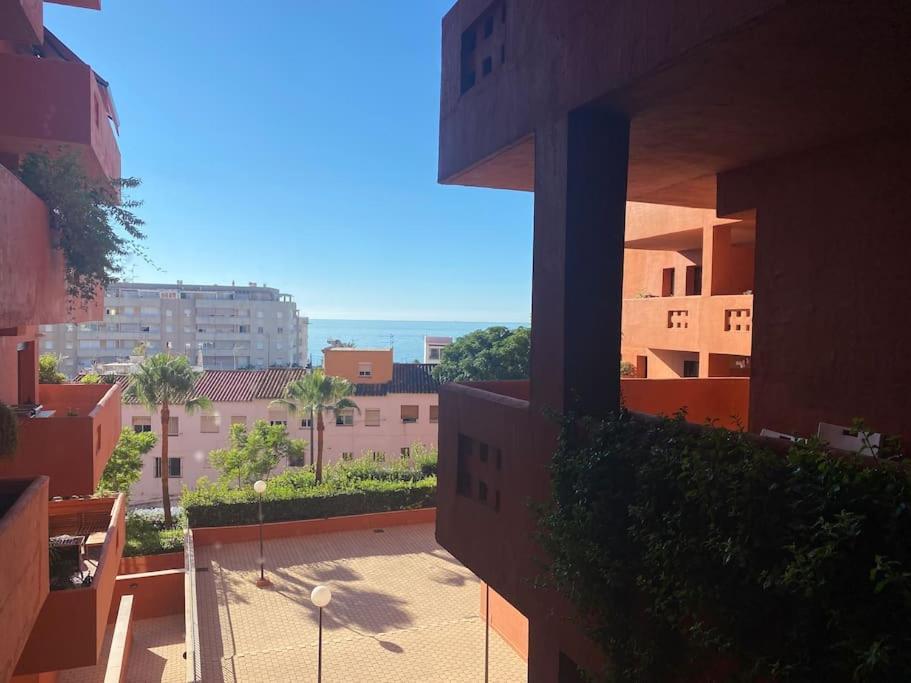 Central Estepona 3 Bed Apt With Pool And Parking Экстерьер фото