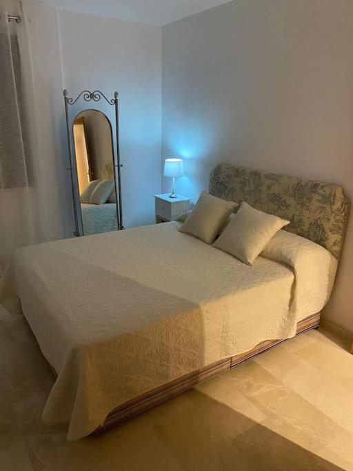 Central Estepona 3 Bed Apt With Pool And Parking Экстерьер фото