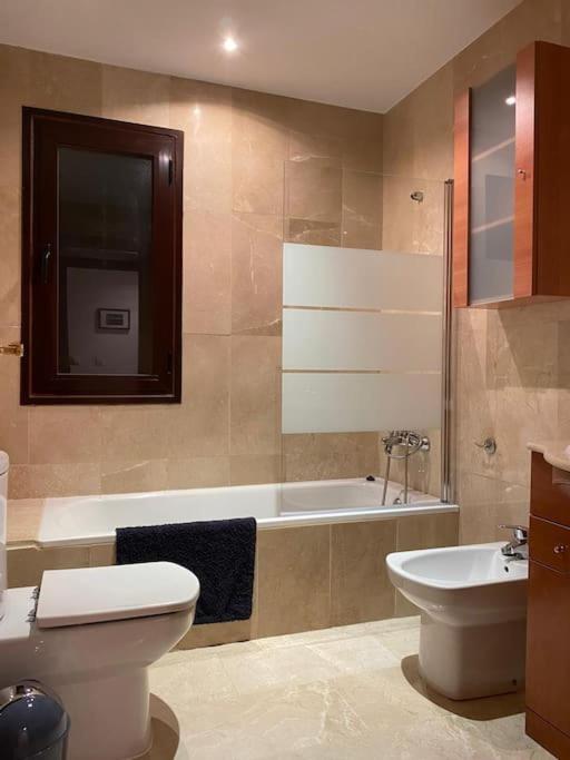 Central Estepona 3 Bed Apt With Pool And Parking Экстерьер фото