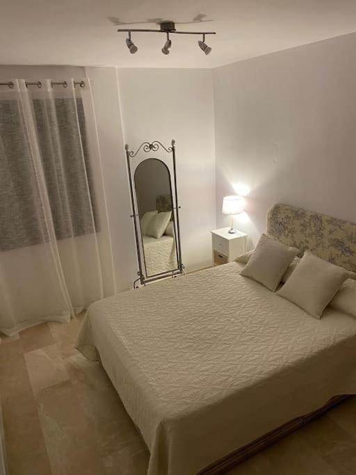Central Estepona 3 Bed Apt With Pool And Parking Экстерьер фото